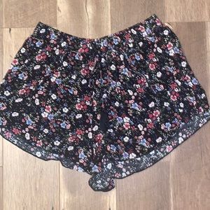 American Eagle Floral Dolphin Shorts